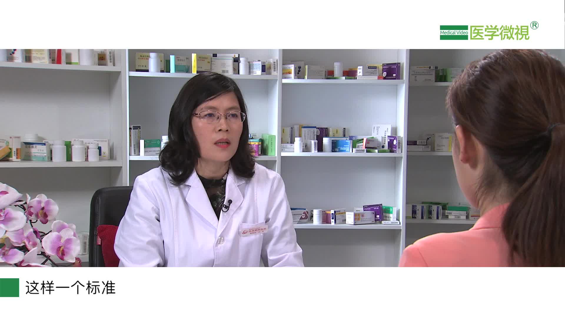 成人及儿童口服氨茶碱的用法用量是怎样的？饭前服用，还是饭后服用？氨茶碱是生物碱吗？